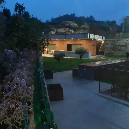 Casa Ameias مزرعة للإقامة