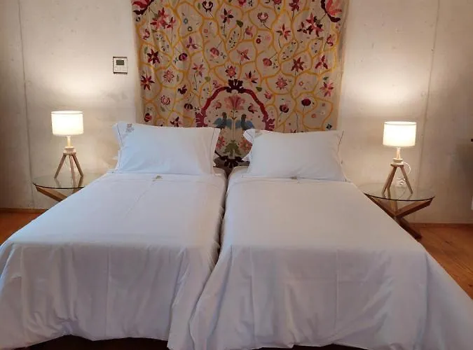 Casa Ameias مزرعة للإقامة *