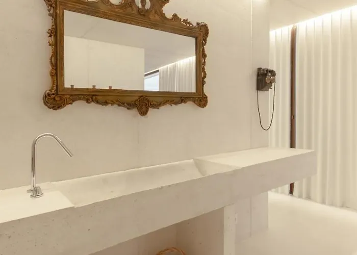 Casa Ameias مزرعة للإقامة